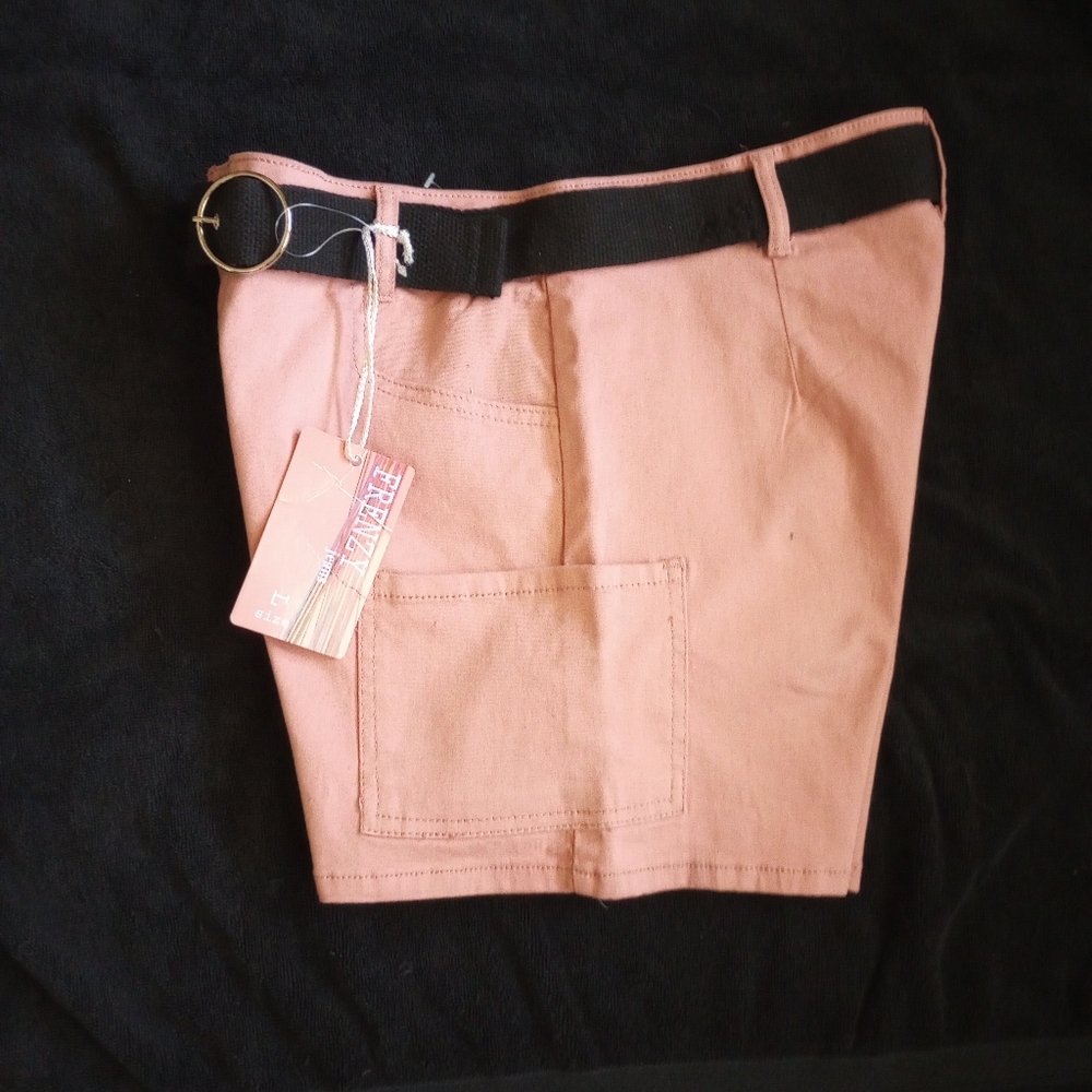 NWT Frenzy Jeans High Waisted Pink/Peach  Chino Shorts W/ Belt Size Large